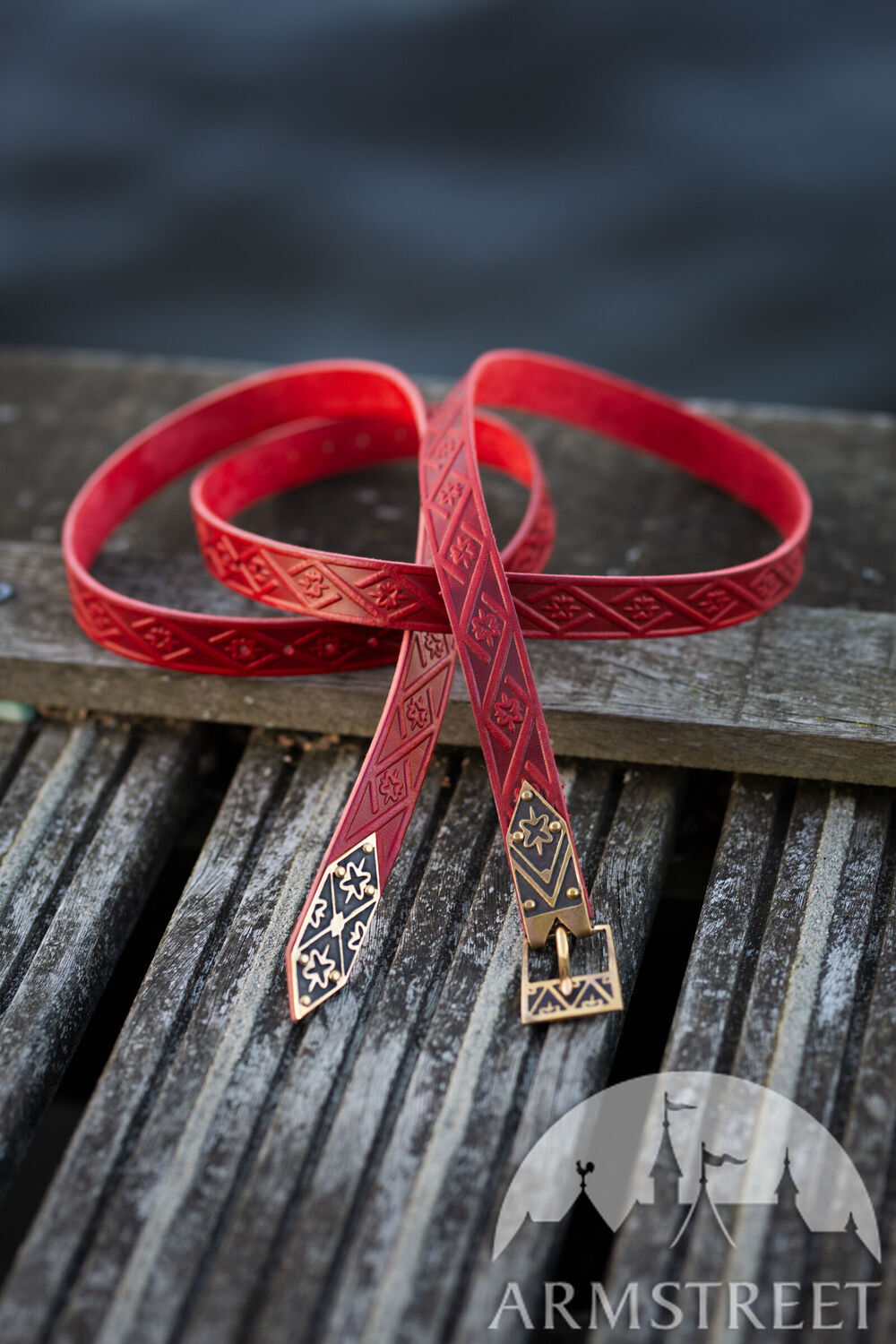 Ceinture en cuir "Diamant" XVe siècle en cuir rouge