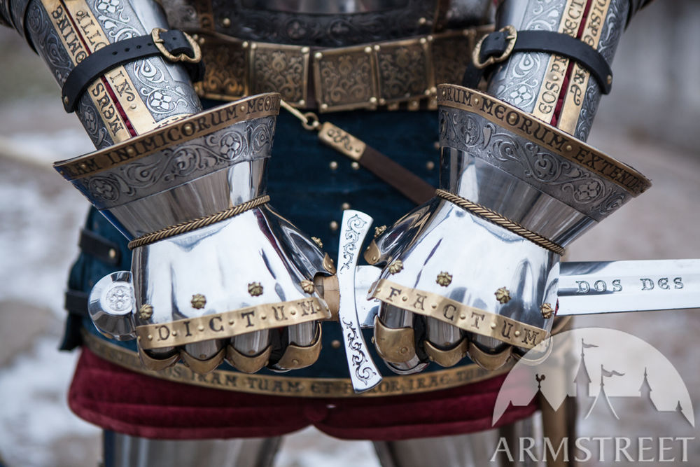 Gantelets articulés armure médiévale
