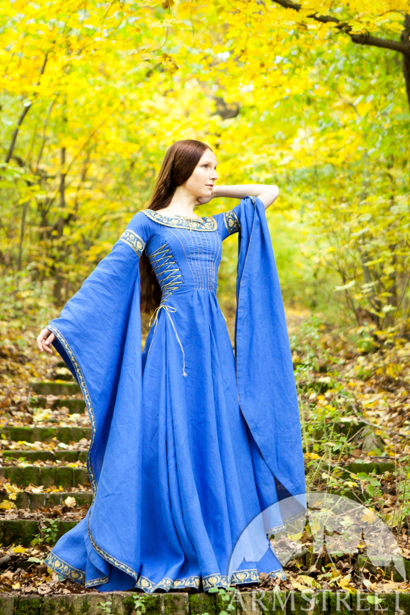 Robe médiévale de lin Dame du Lac par ArmStreet 2014 collection