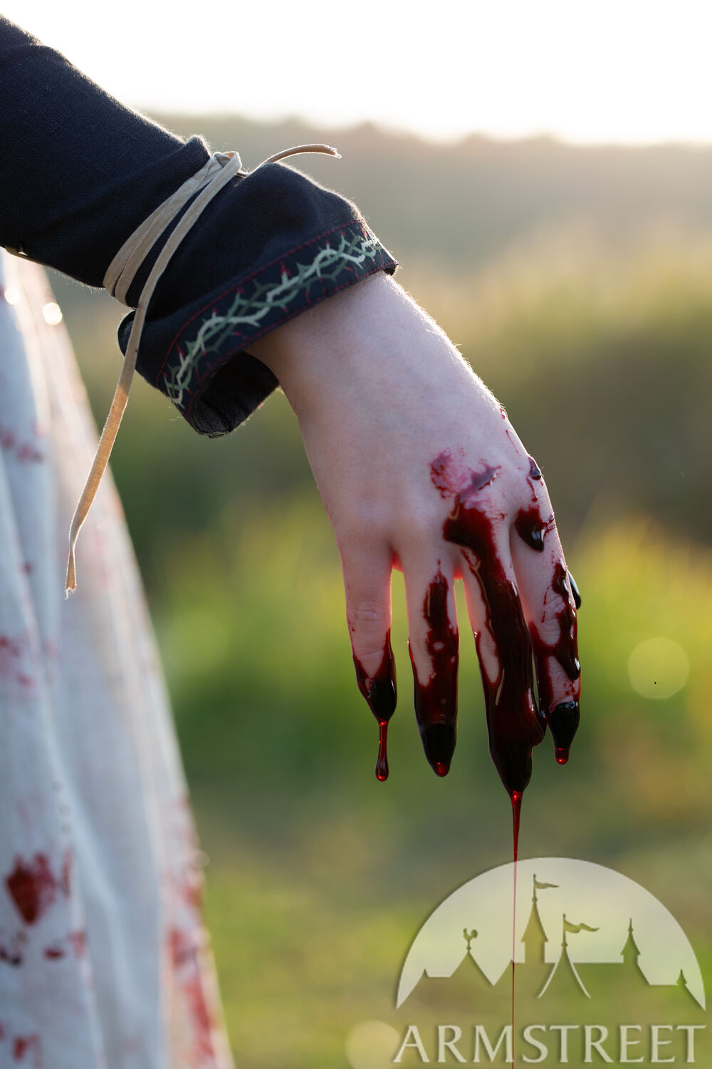 Costume Halloween fantasy ensanglat&eacute;