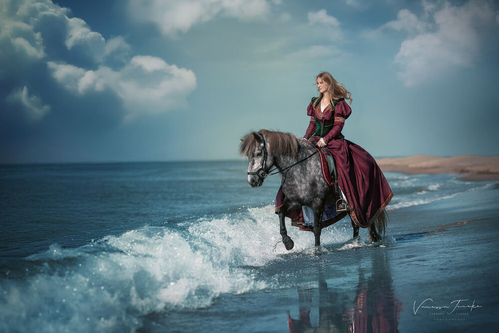 Robe et corset style moyen age Tenue robe et corsage style médiéval