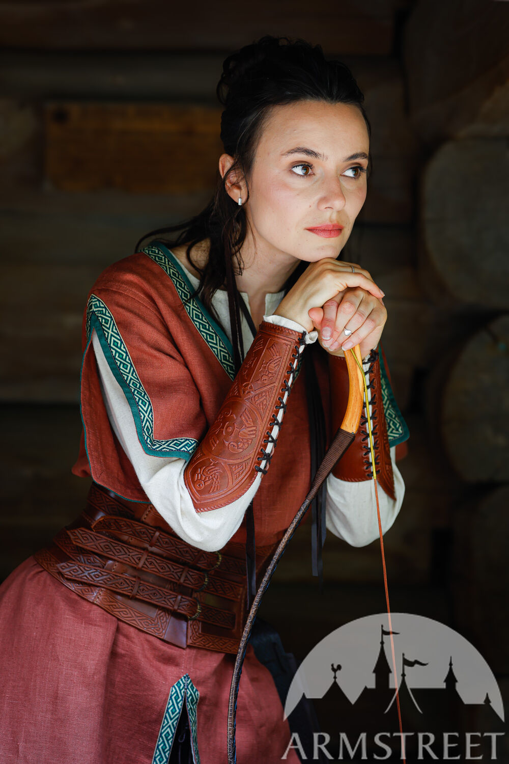 Costume m&eacute;di&eacute;val unisexe &laquo; Chasseresse &raquo;