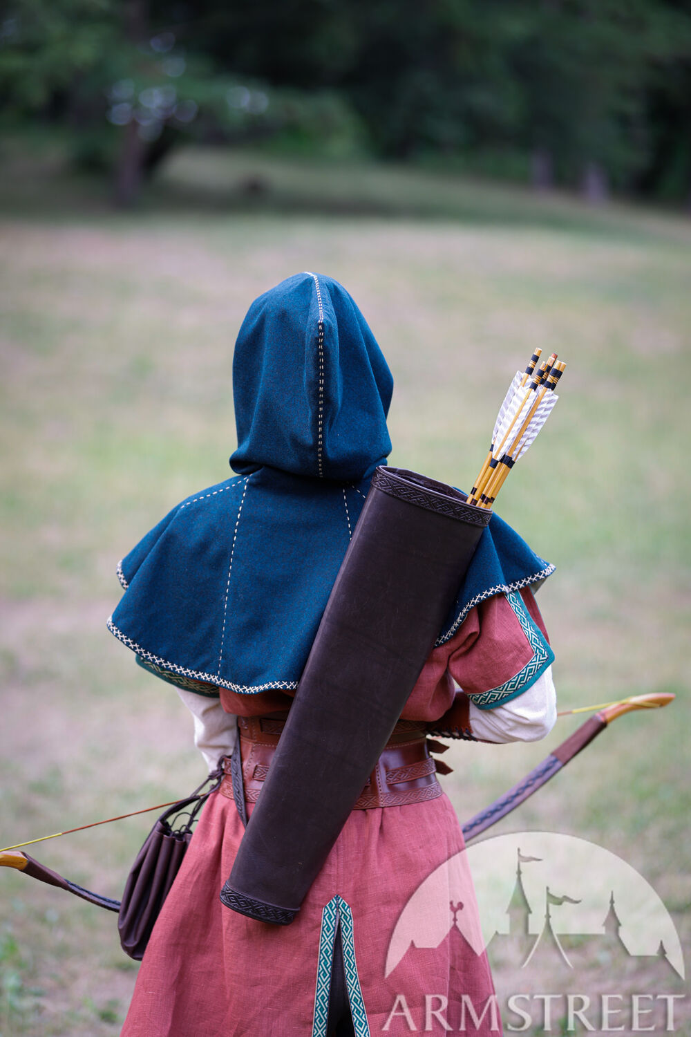 Carquois d'archerie m&eacute;di&eacute;val en cuir &laquo; Chasseresse &raquo; &ndash; &eacute;quipement d'archerie fantastique