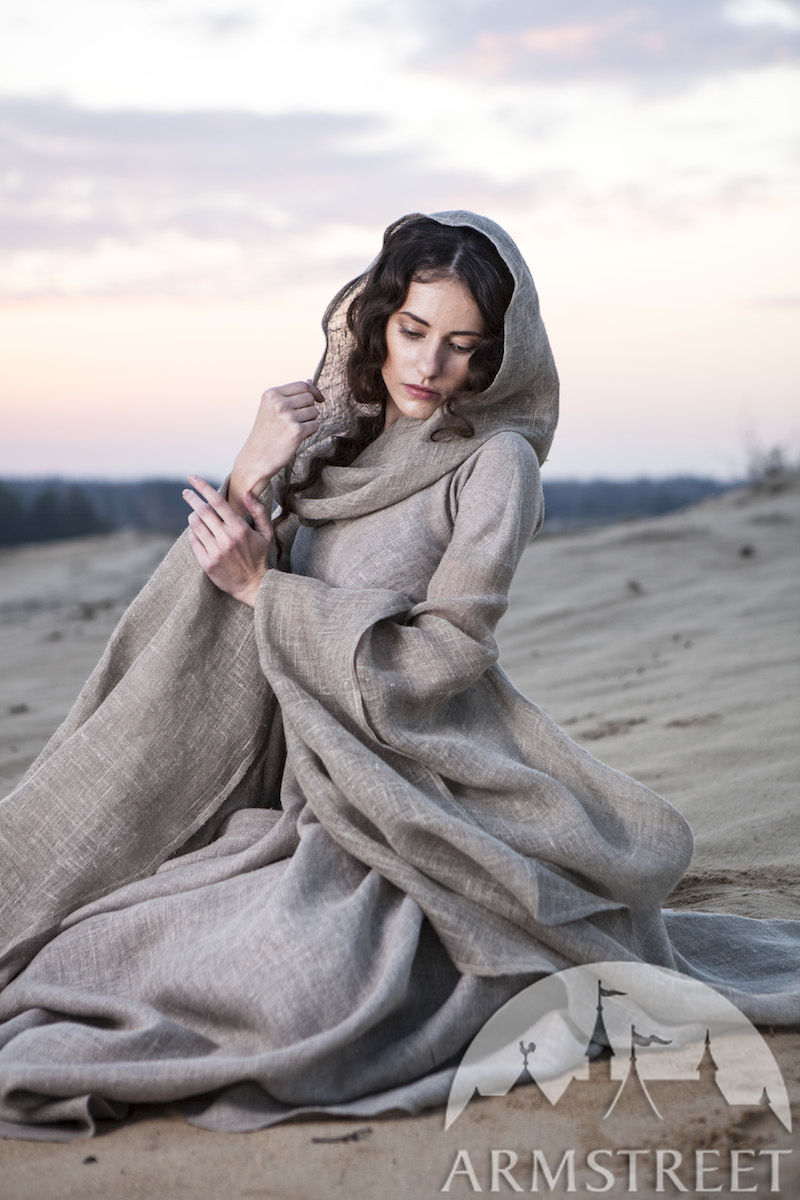 Vêtement médiéval en tissu grossier de lin