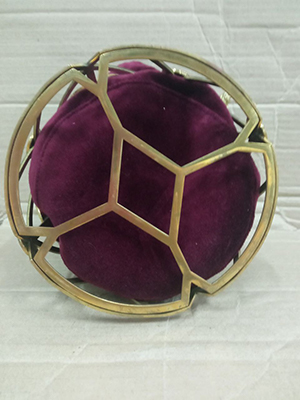 Common - sale-brass-and-velvet-basket-bag-key-keeper-burgundy-natural-velvet-1.jpg Common - sale-brass-and-velvet-basket-bag-key-keeper-burgundy-natural-velvet-1.jpg