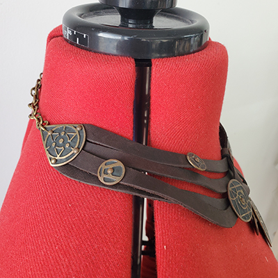Common - sale-fantasy-exclusive-necklace-brass-and-leather-the-alchemists-daughter-brown-leather-3.jpg Common - sale-fantasy-exclusive-necklace-brass-and-leather-the-alchemists-daughter-brown-leather-3.jpg