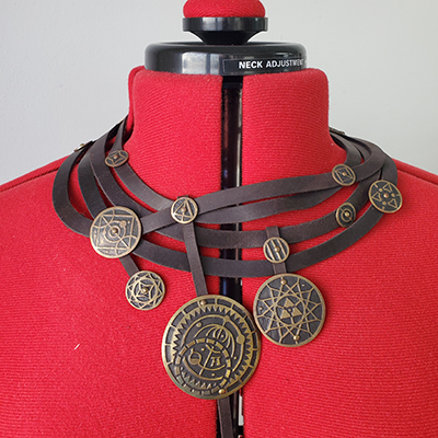 Common - sale-fantasy-exclusive-necklace-brass-and-leather-the-alchemists-daughter-brown-leather.jpg Common - sale-fantasy-exclusive-necklace-brass-and-leather-the-alchemists-daughter-brown-leather.jpg