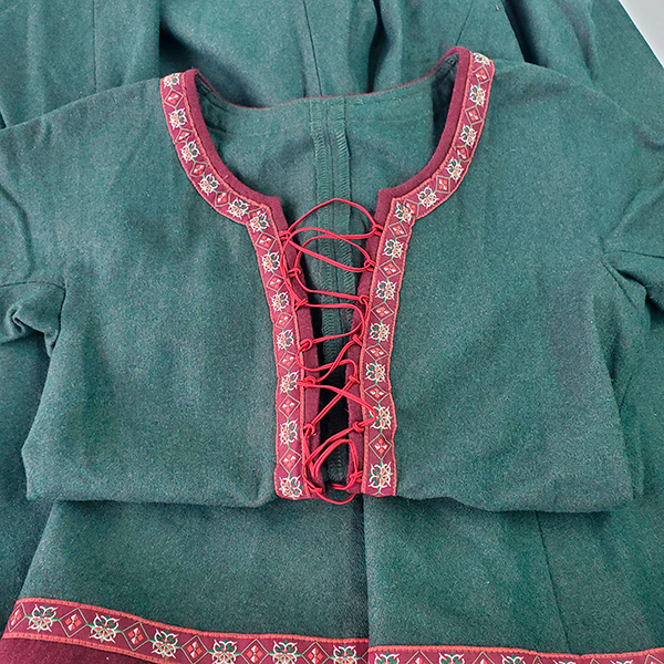 Common - sale-limited-edition-14th-century-inspired-woolen-dress-with-detachable-sleeves-key-keeper-1.jpg